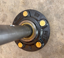 Load image into Gallery viewer, 351522 Ironcraft Hub &amp; Spindle Assembly
